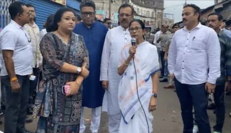 Mamata Banerjee fire compensation:খিদিরপুর বাজারে ভয়াবহ অগ্নিকাণ্ড:পুড়ে ছাই ১৩০০ দোকান,মুখ্যমন্ত্রীর প্রতিশ্রুতিতেও ক্ষোভে ফুঁসছেন ব্যবসায়ীরা!