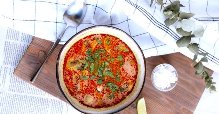 Recipe: বাড়িতে বানিয়ে নিন কোকোনাট কারি স্যুপ