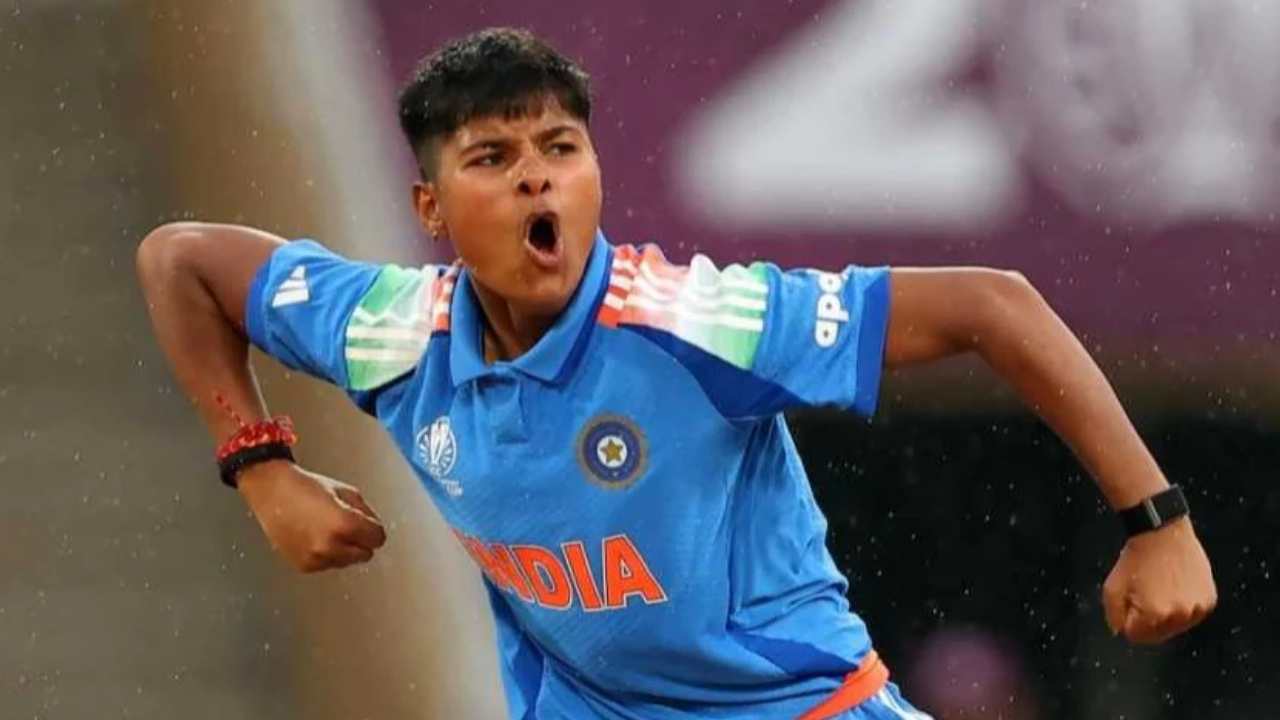 এশিয়া কাপ জয়ের পরেই শাস্তি, ম্যাচ ফি-র ১০ শতাংশ জরিমানা ভারতের ক্রান্তি গৌড়ের